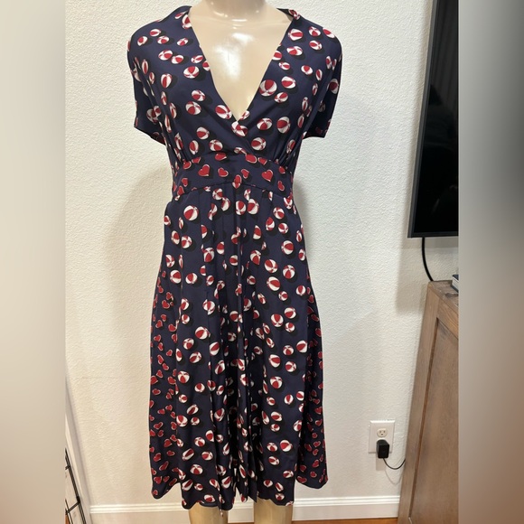 Gucci Navy and Red Floral Midi Dress in excellent pre-owned condition. - Picture 5 of 8